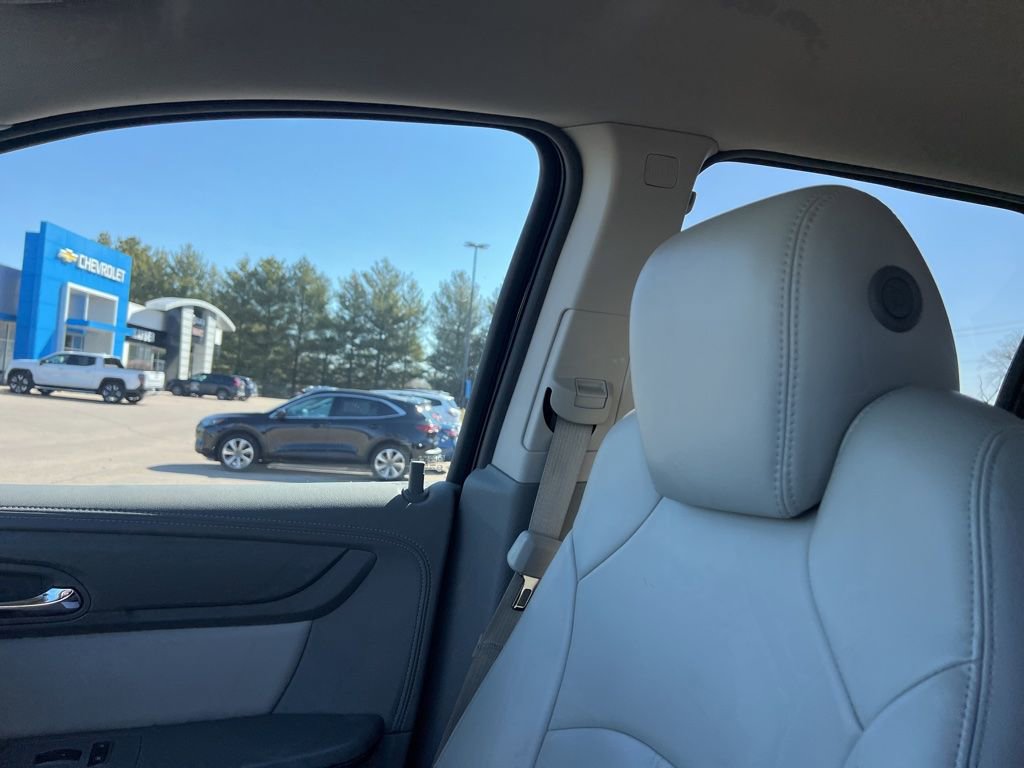 Certified 2017 GMC Acadia Limited SLT image 30