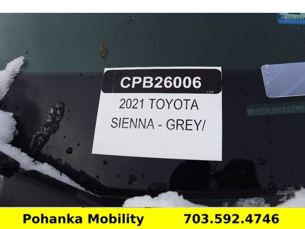 Used 2021 Toyota Sienna XLE w/ XLE Plus Package image 35