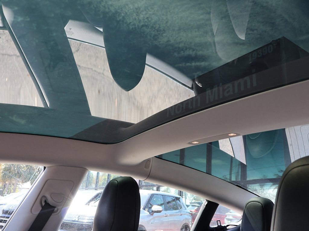 Used 2018 Tesla Model 3 Performance image 17