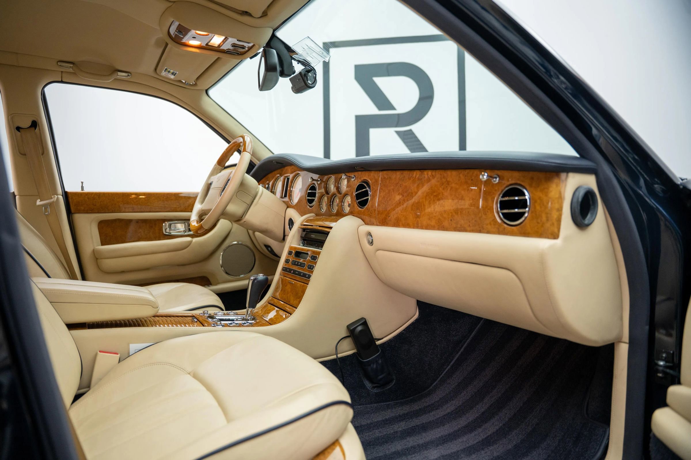 Used 2009 Bentley Arnage R image 27