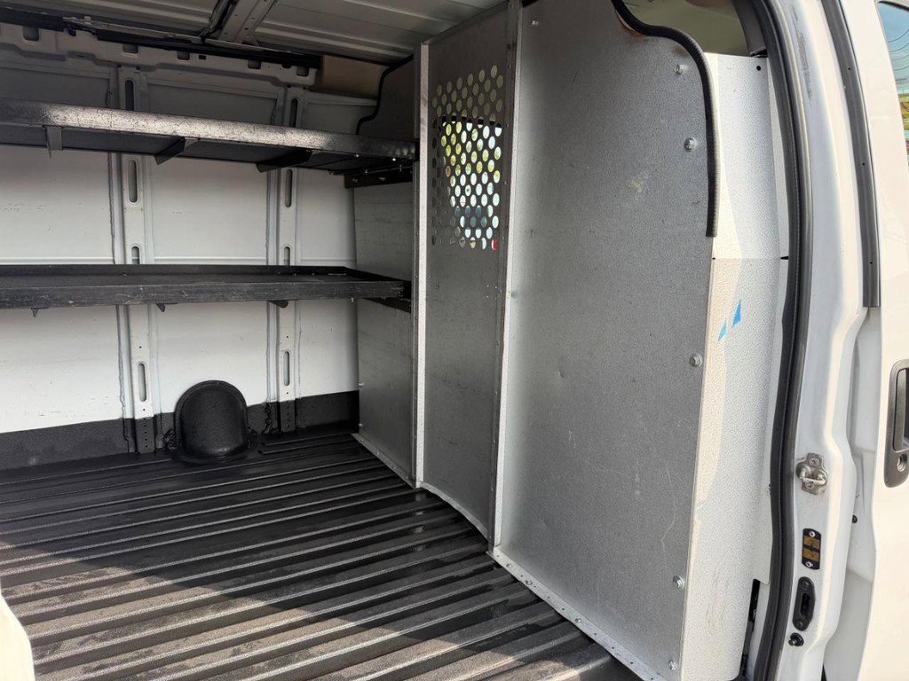 Used 2019 Chevrolet Express 2500 image 33