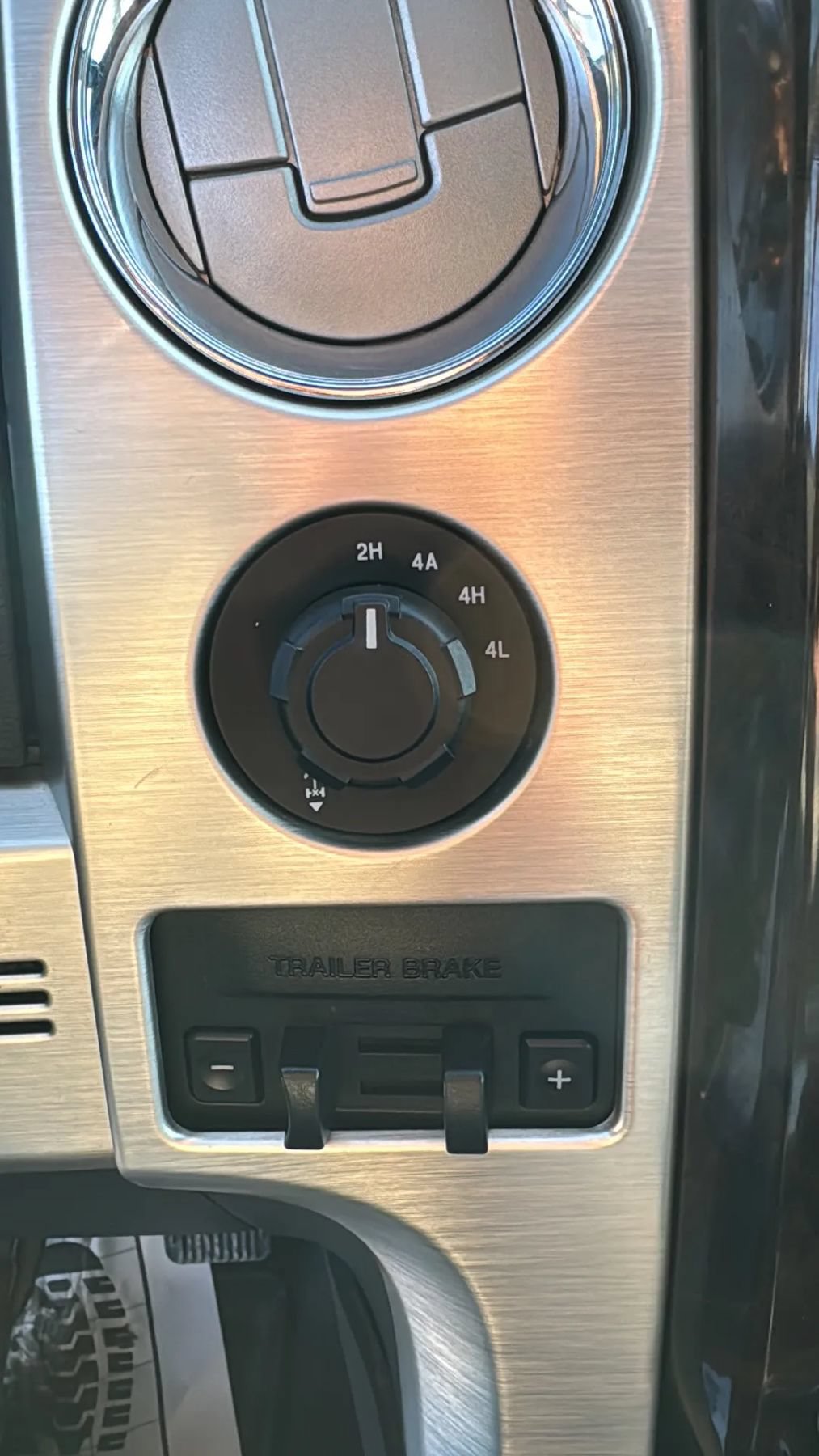 Used 2014 Ford F150 Platinum AWD/4WD image 18
