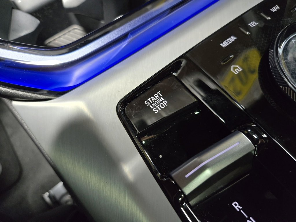 Used 2025 BMW X3 M50 w/ Premium Package image 19