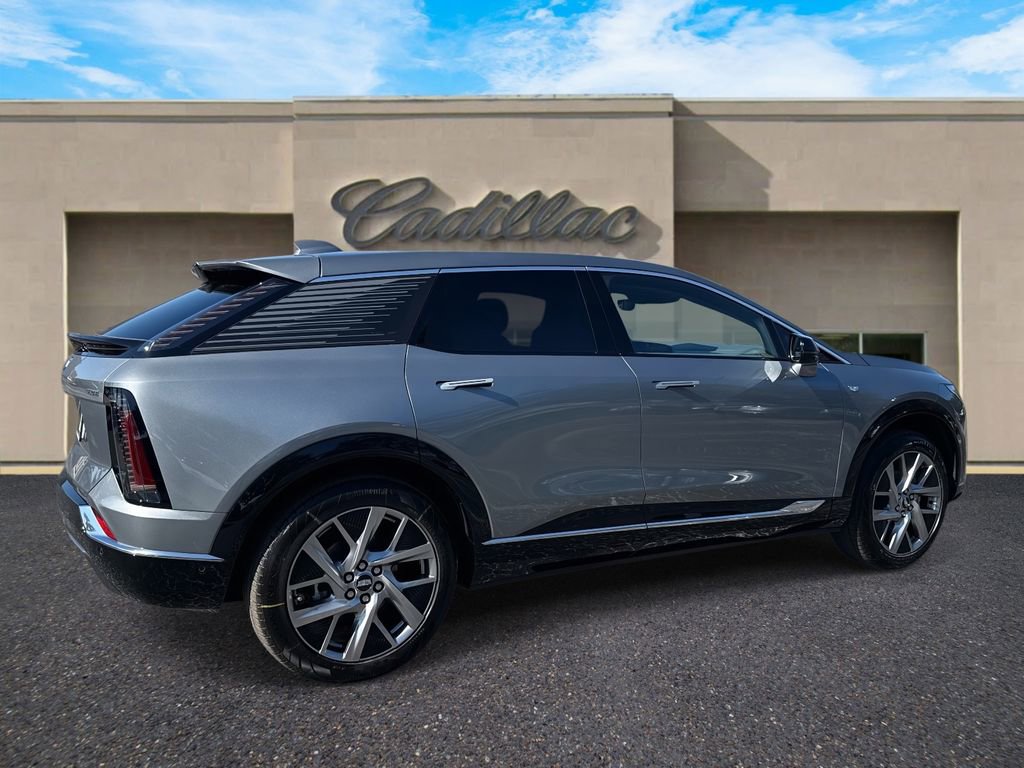 New 2026 Cadillac Optiq Luxury 2 image 3