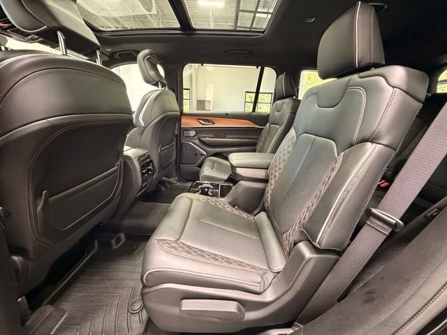 Used 2021 Jeep Grand Cherokee L Summit AWD/4WD image 13
