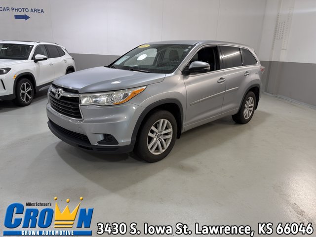 Used 2016 Toyota Highlander LE w/ Protection Package #3 AWD/4WD image 1