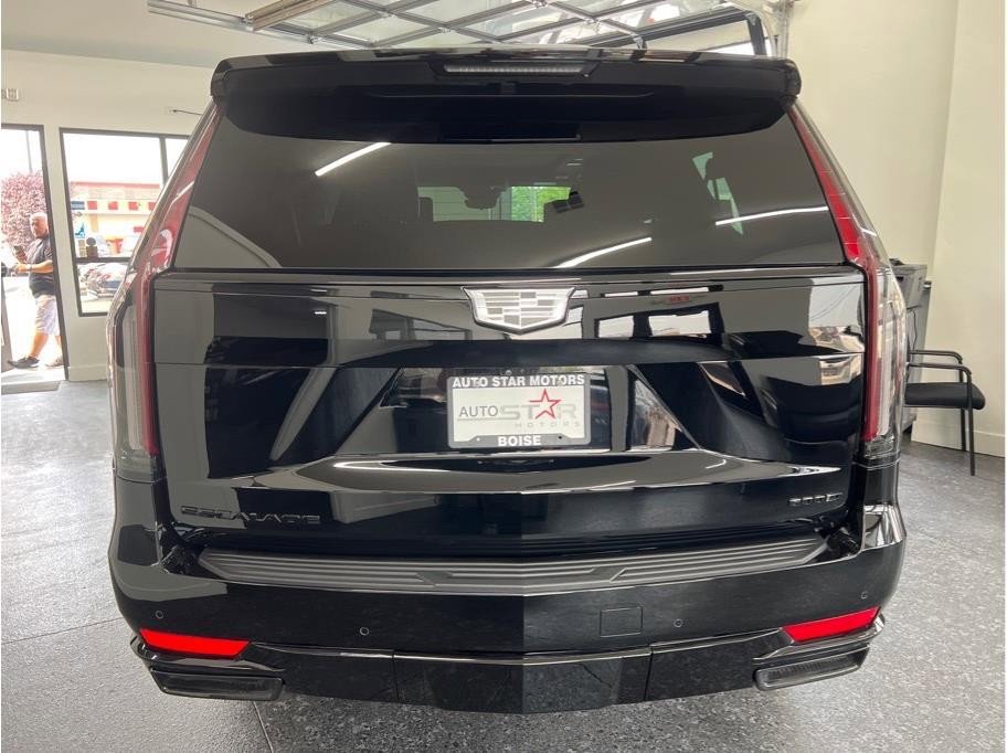 Used 2023 Cadillac Escalade ESV Sport Platinum w/ LPO, ONYX Package image 5