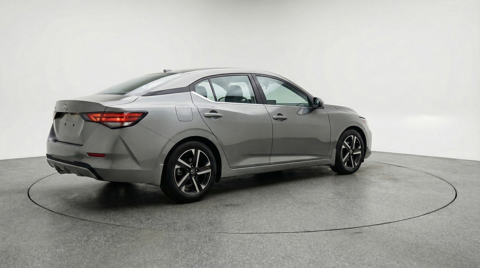 Used 2025 Nissan Sentra SV FWD image 9