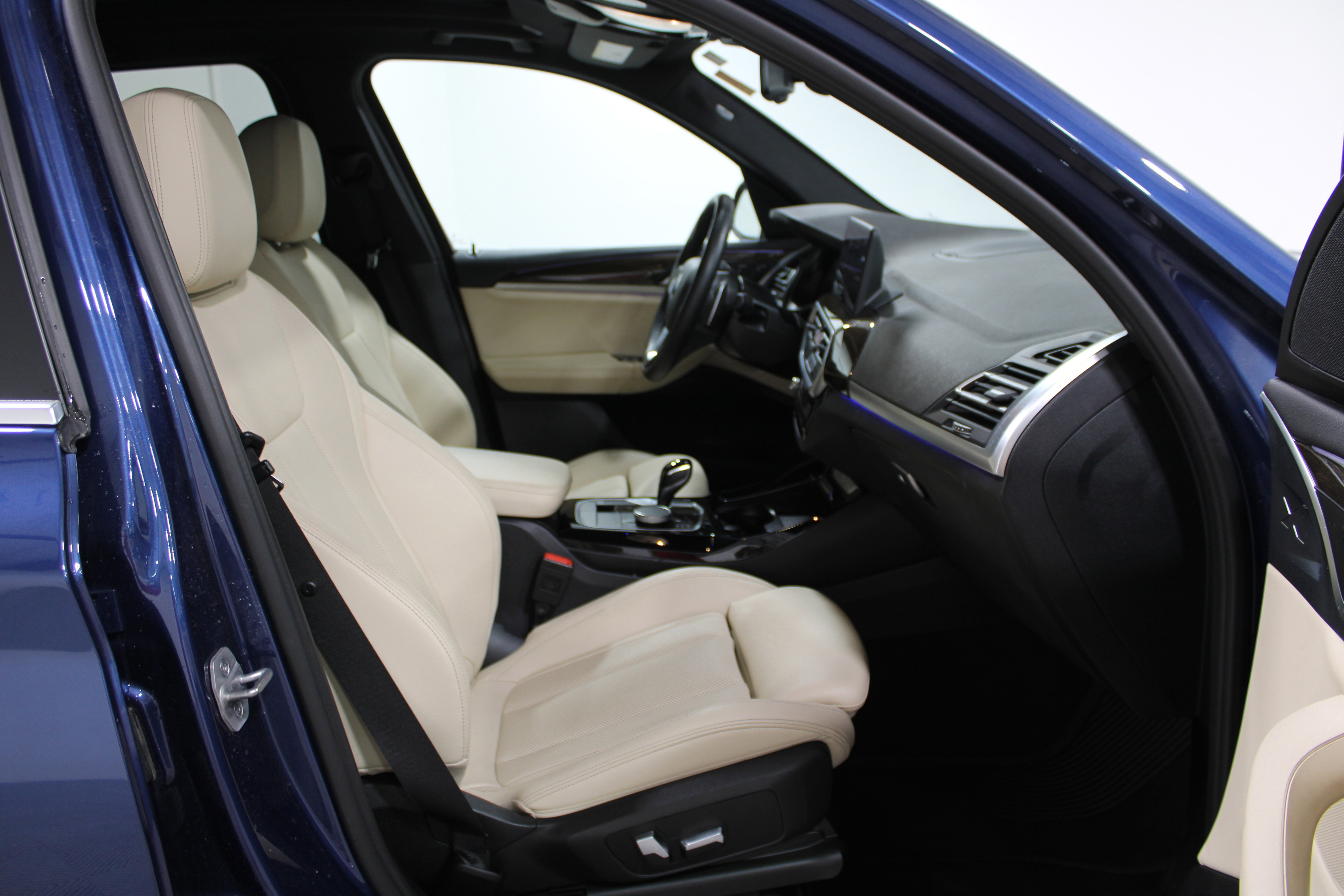 Used 2023 BMW X3 xDrive30i image 25