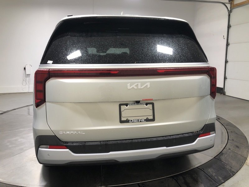 New 2026 Kia Carnival EX image 6