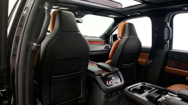 Used 2021 Lincoln Navigator Reserve AWD/4WD image 44