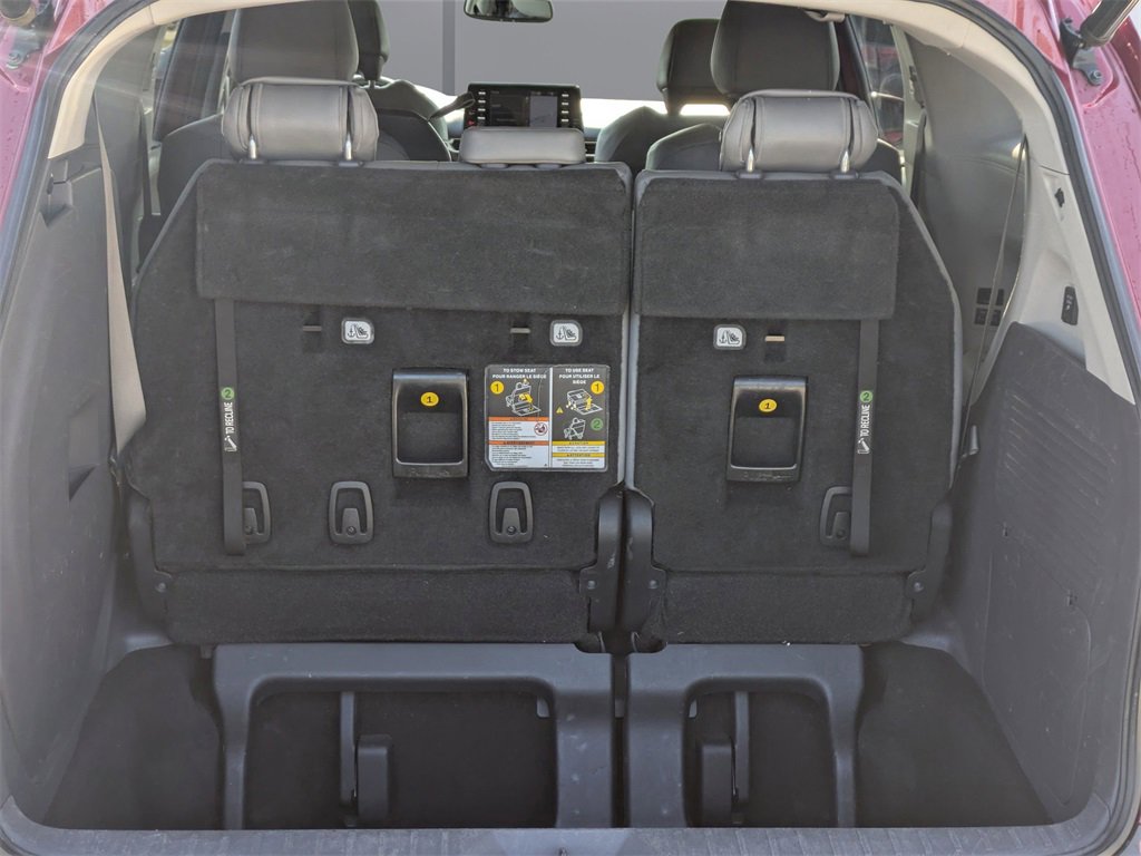 Used 2021 Toyota Sienna XLE w/ XLE Plus Package image 12