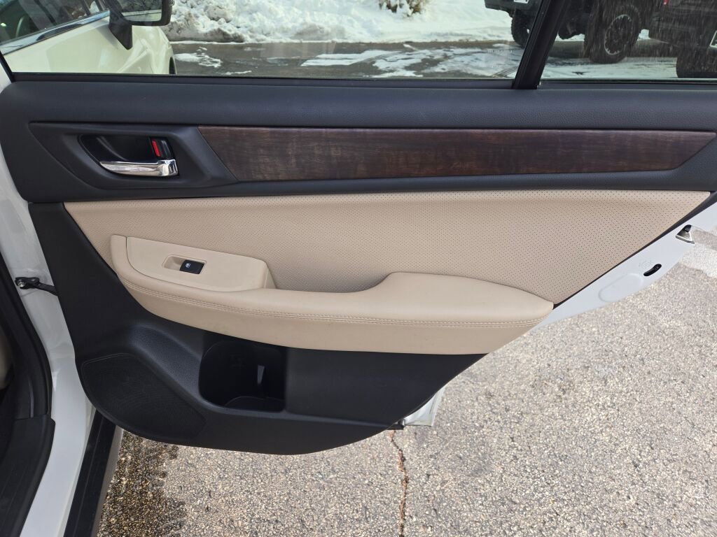 Used 2016 Subaru Outback 2.5i Limited image 8