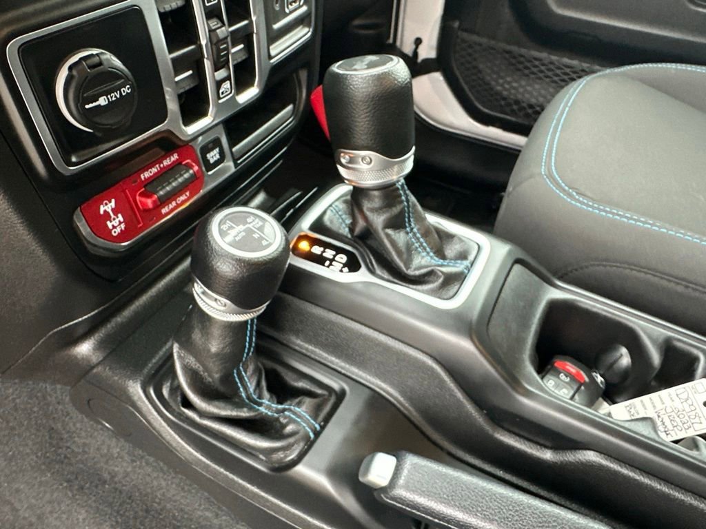 Used 2023 Jeep Wrangler Unlimited Rubicon 4xe w/ Cold Weather Group AWD/4WD image 33
