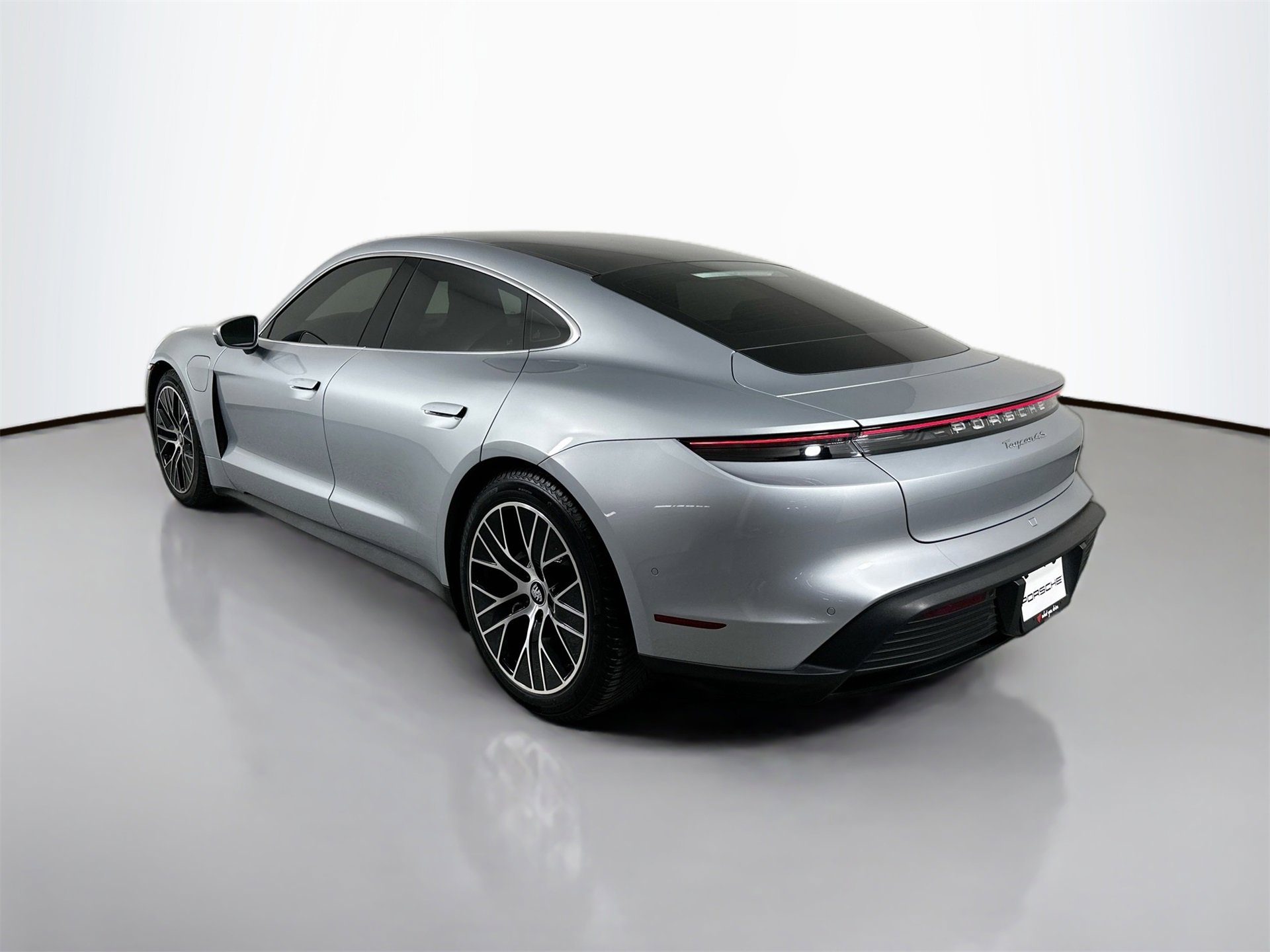 Certified 2021 Porsche Taycan 4S image 3