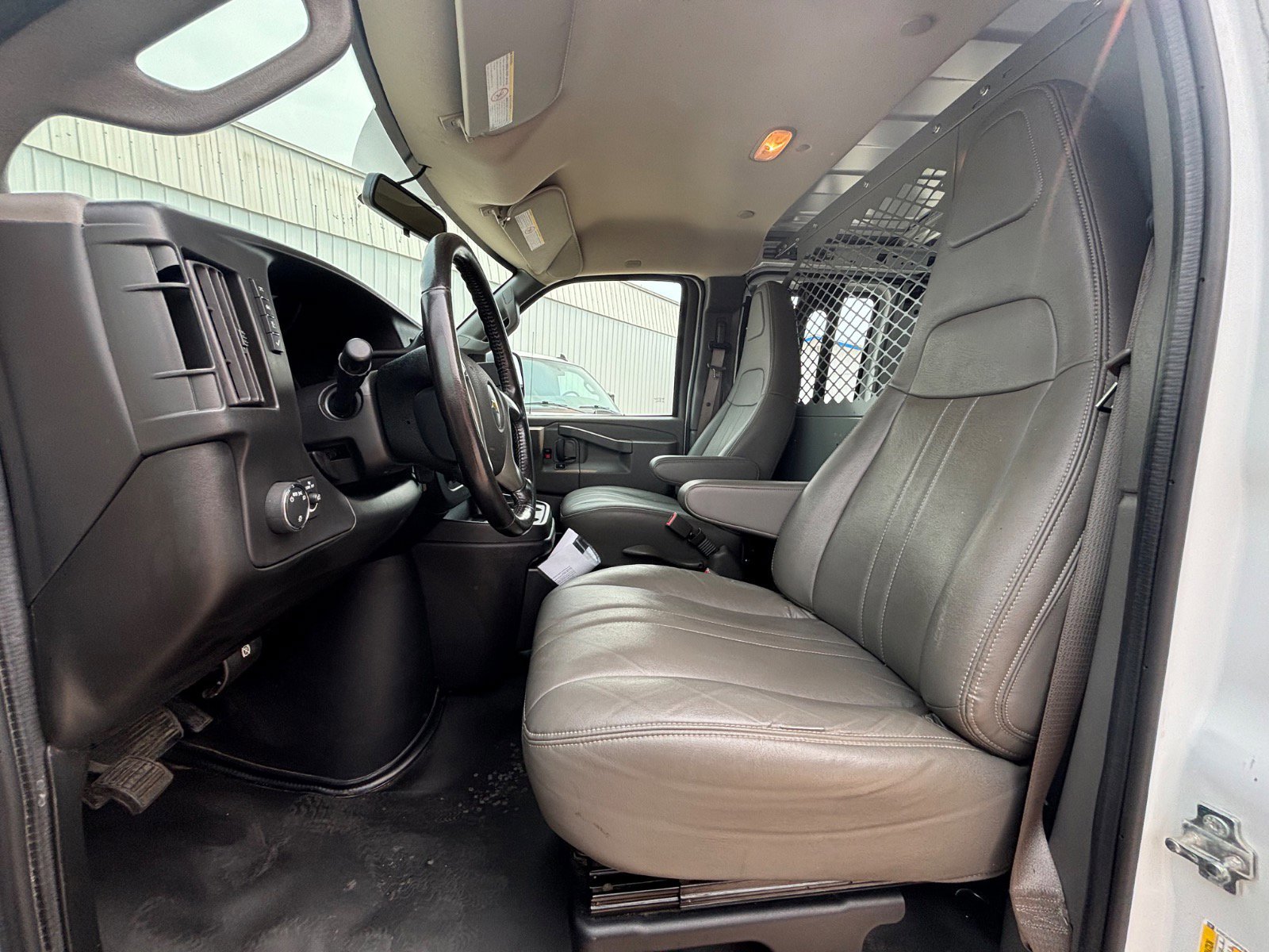 Used 2019 Chevrolet Express 3500 w/ Driver Convenience Package image 16