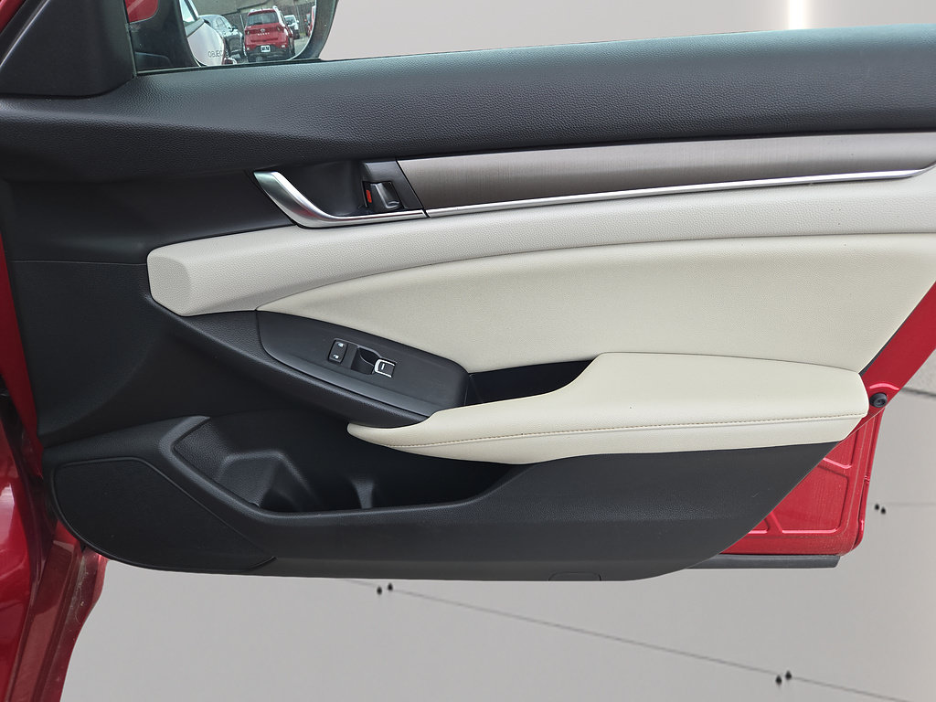 Used 2019 Honda Accord LX image 30