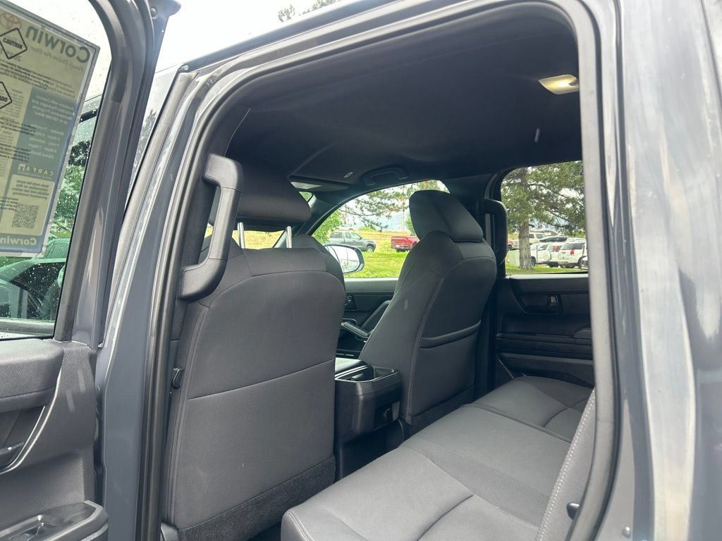 Used 2025 Toyota Tacoma SR w/ SR Upgrade Package AWD/4WD image 19
