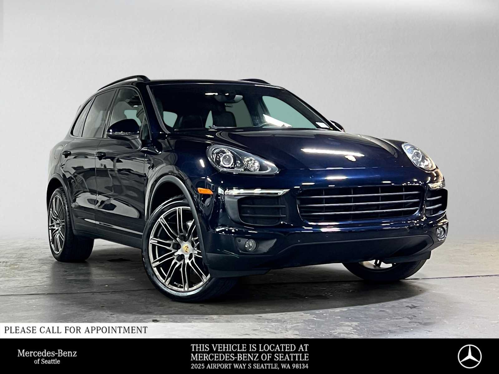 Used 2018 Porsche Cayenne AWD/4WD image 1