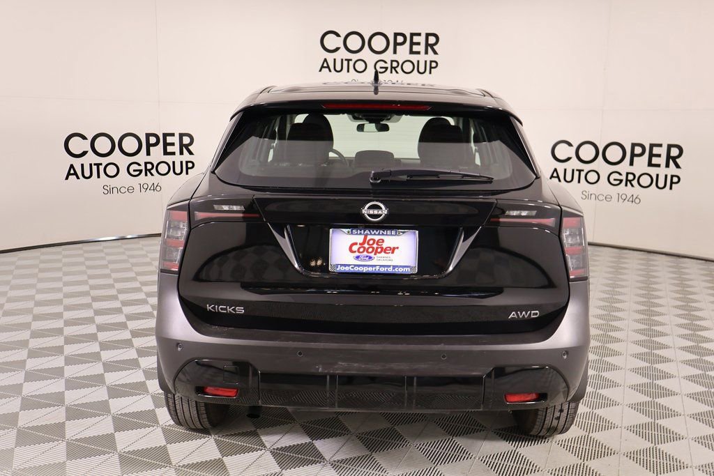 Used 2025 Nissan Kicks S image 20