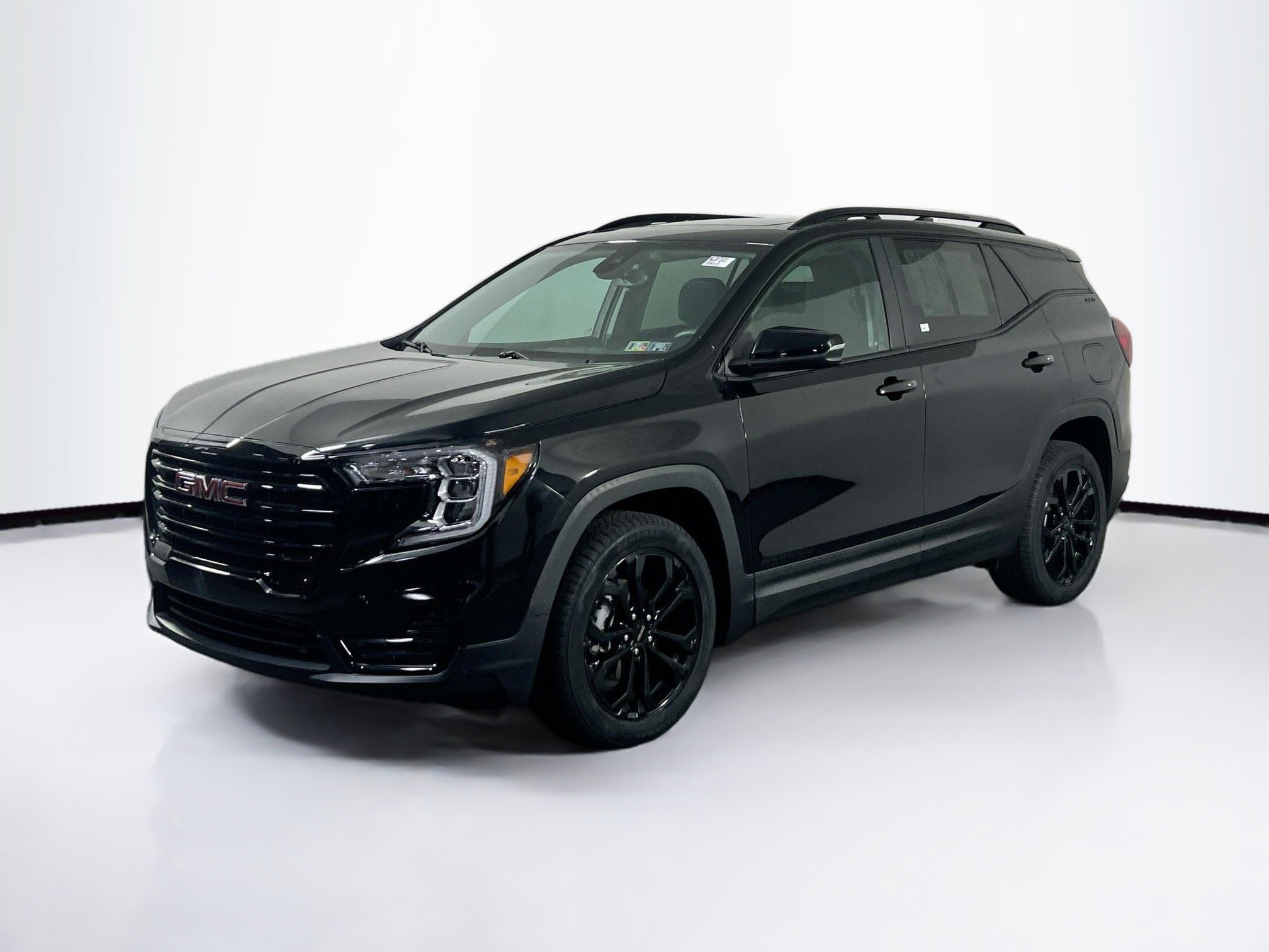 Used 2022 GMC Terrain SLE w/ Driver Convenience Package