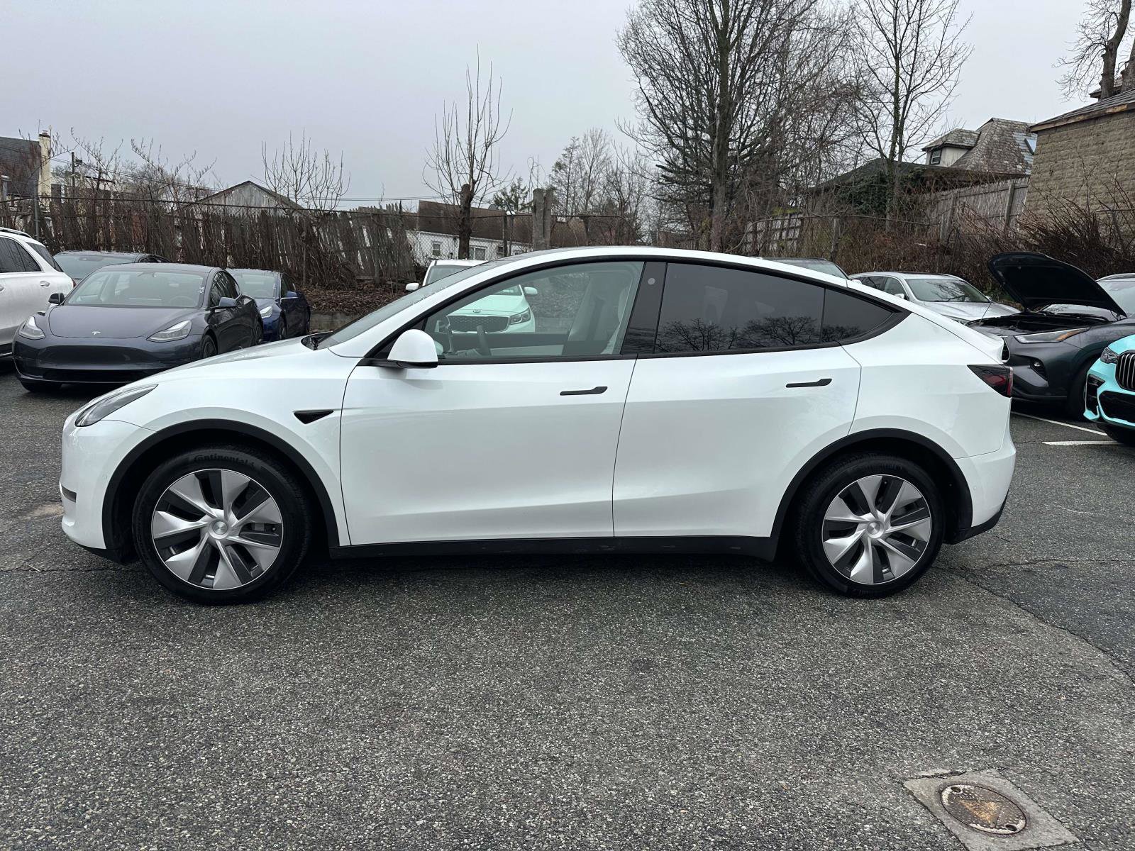 Used 2022 Tesla Model Y Long Range AWD/4WD image 6