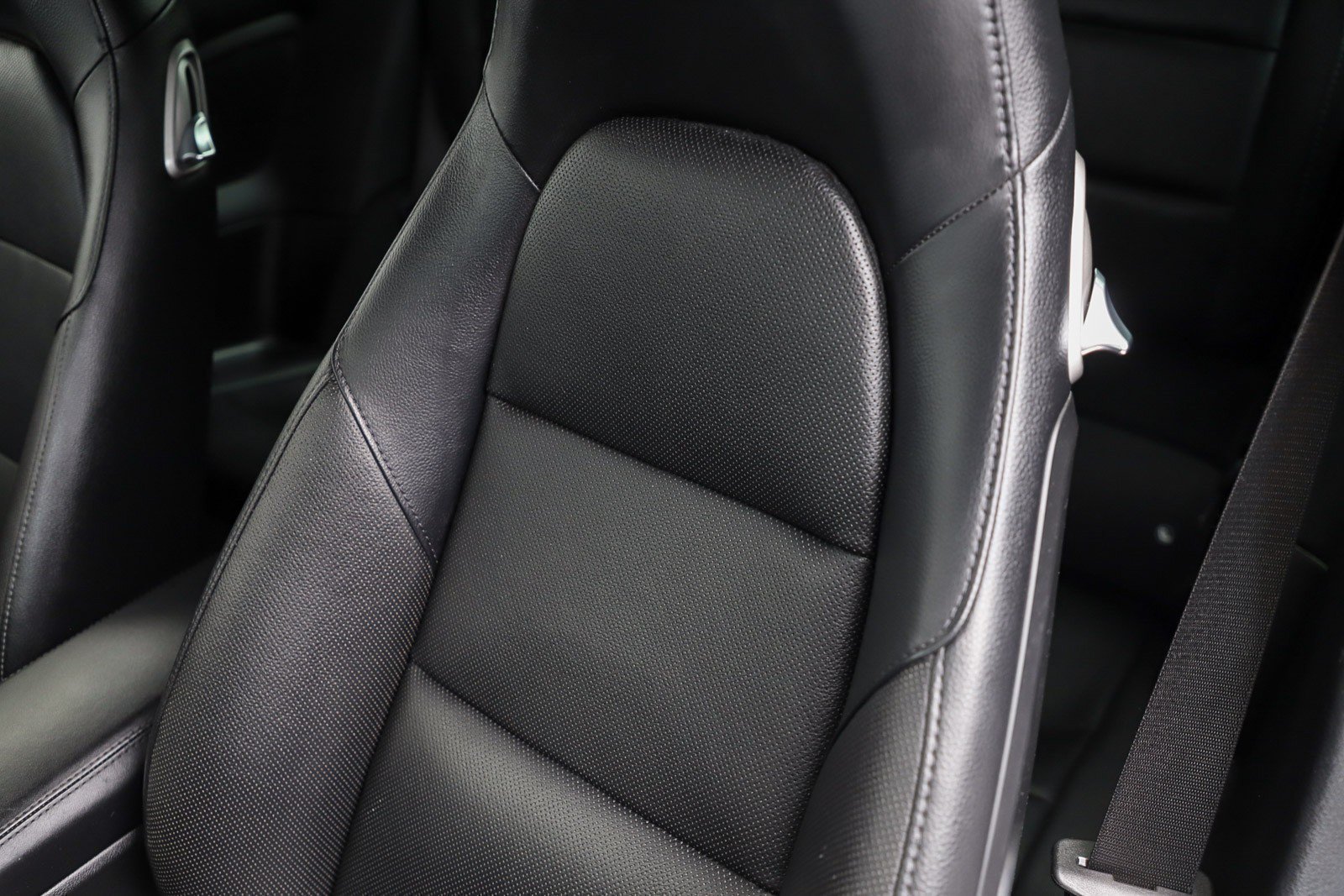 Used 2018 Porsche 911 Carrera RWD image 37