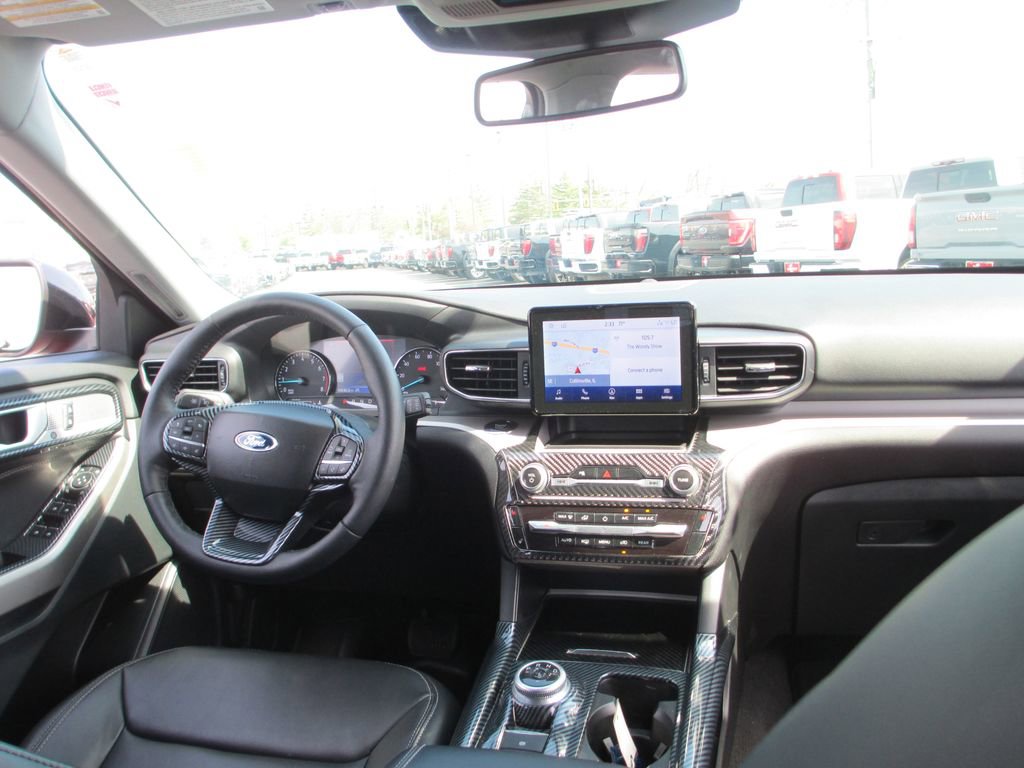 Used 2023 Ford Explorer XLT w/ Equipment Group 202A image 25