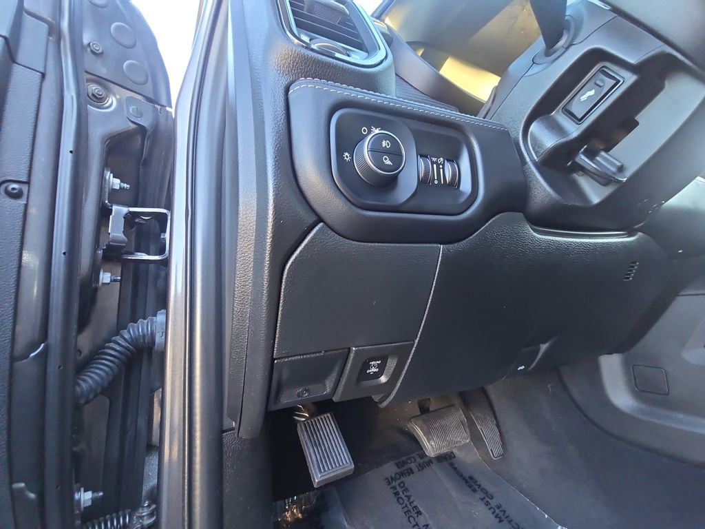 Used 2023 RAM 2500 Limited image 23