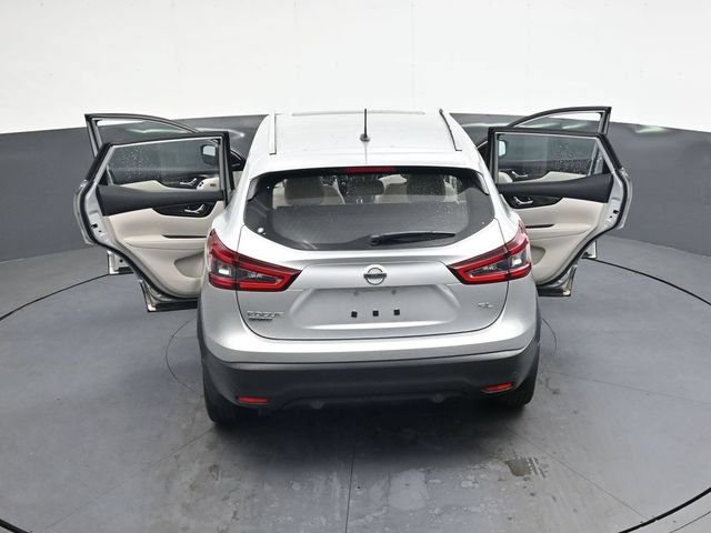 Used 2022 Nissan Rogue Sport SL w/ Premium Package FWD image 38