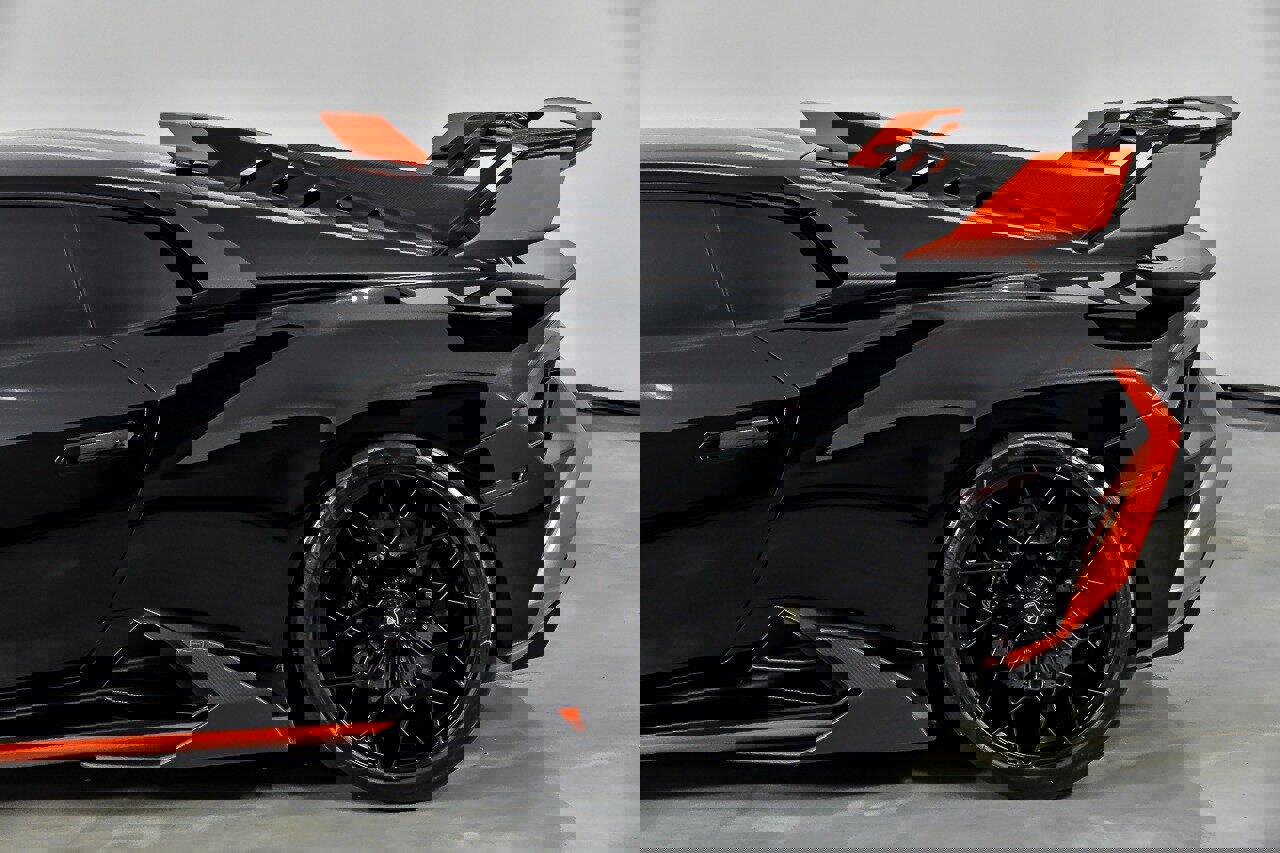 Used 2021 Lamborghini Huracan STO image 13