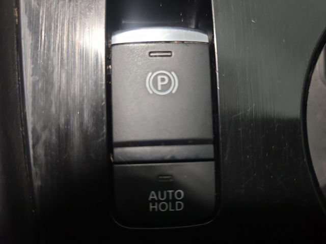 Used 2023 Nissan Rogue SV image 28