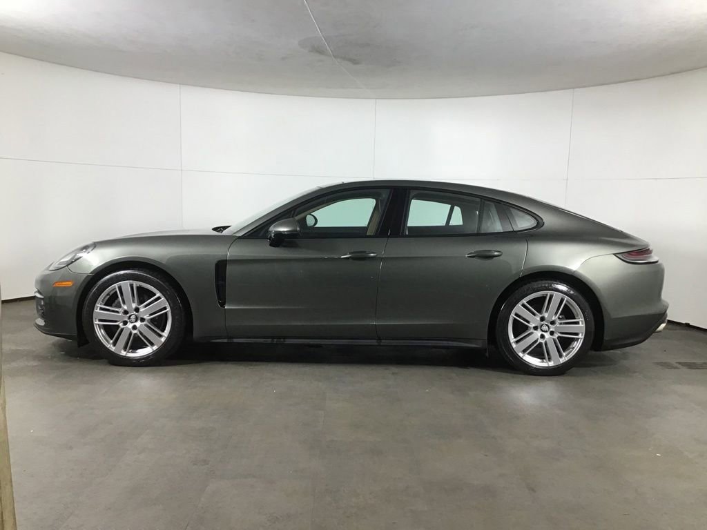 Certified 2022 Porsche Panamera 4 AWD/4WD image 2