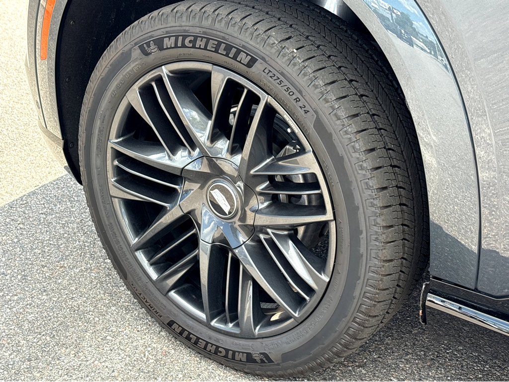 New 2025 Cadillac Escalade IQ Sport 1 w/ LPO, ONYX Package image 19