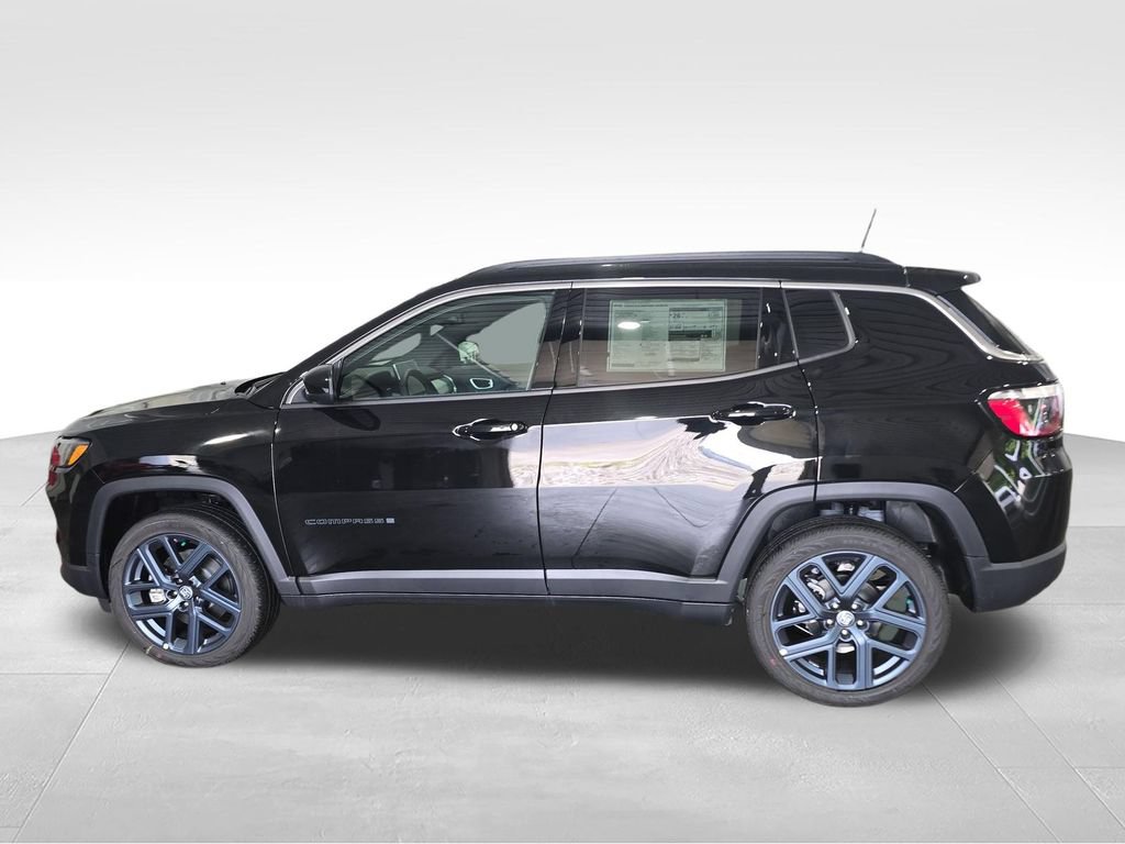 New 2026 Jeep Compass Latitude AWD/4WD image 2