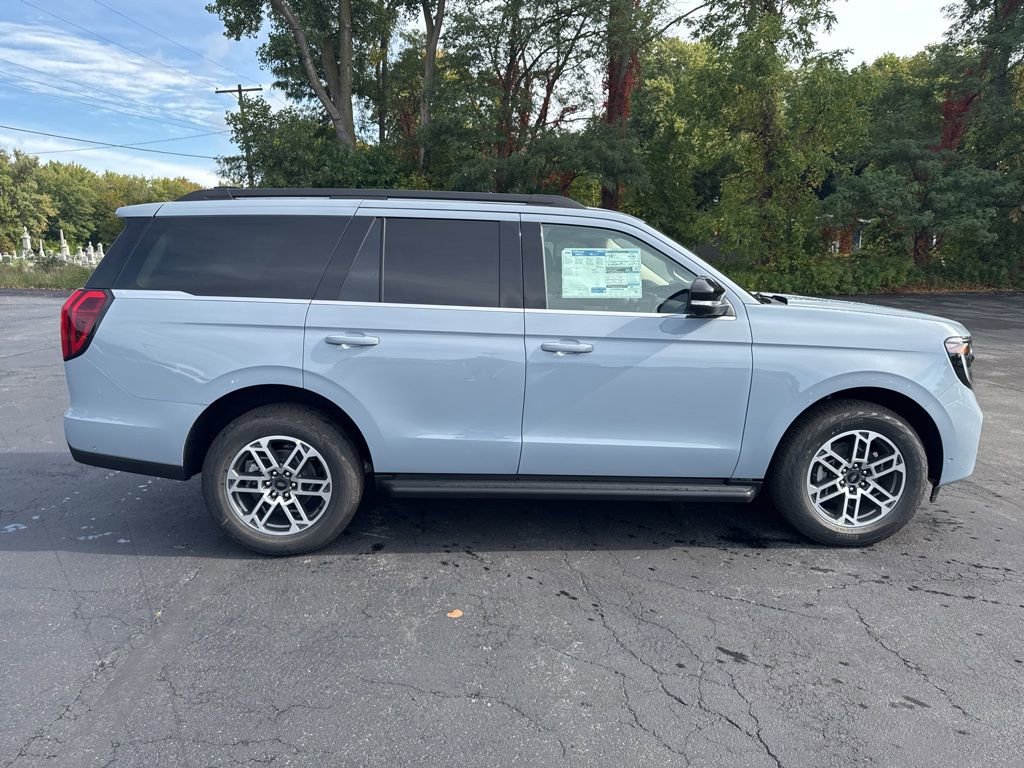 New 2025 Ford Expedition Active AWD/4WD image 12