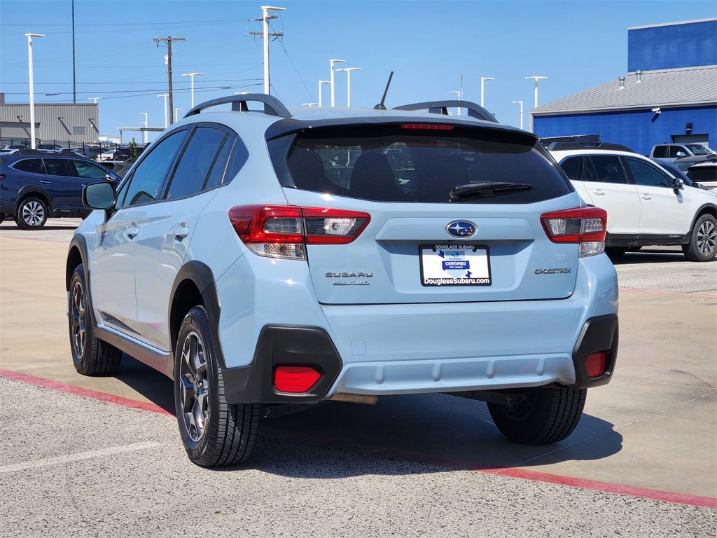 Certified 2020 Subaru Crosstrek 2.0i image 4