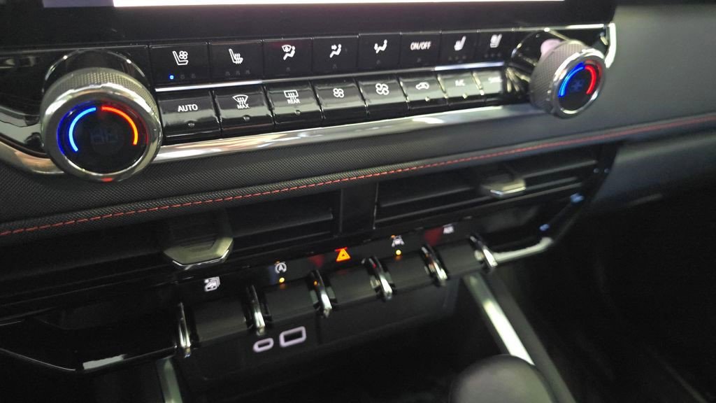 Certified 2024 Chevrolet Colorado Z71 w/ Z71 Convenience Package 2 image 10