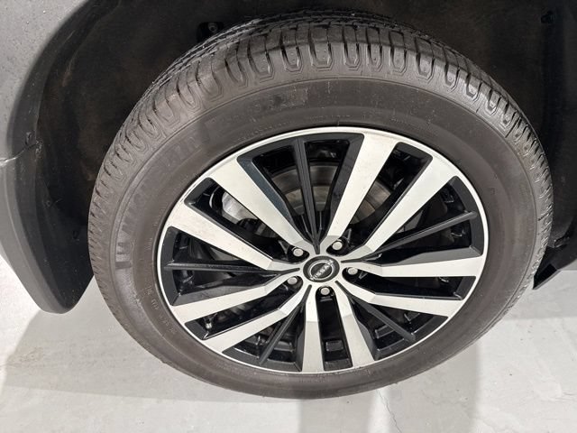Used 2023 Nissan Pathfinder Platinum AWD/4WD image 13