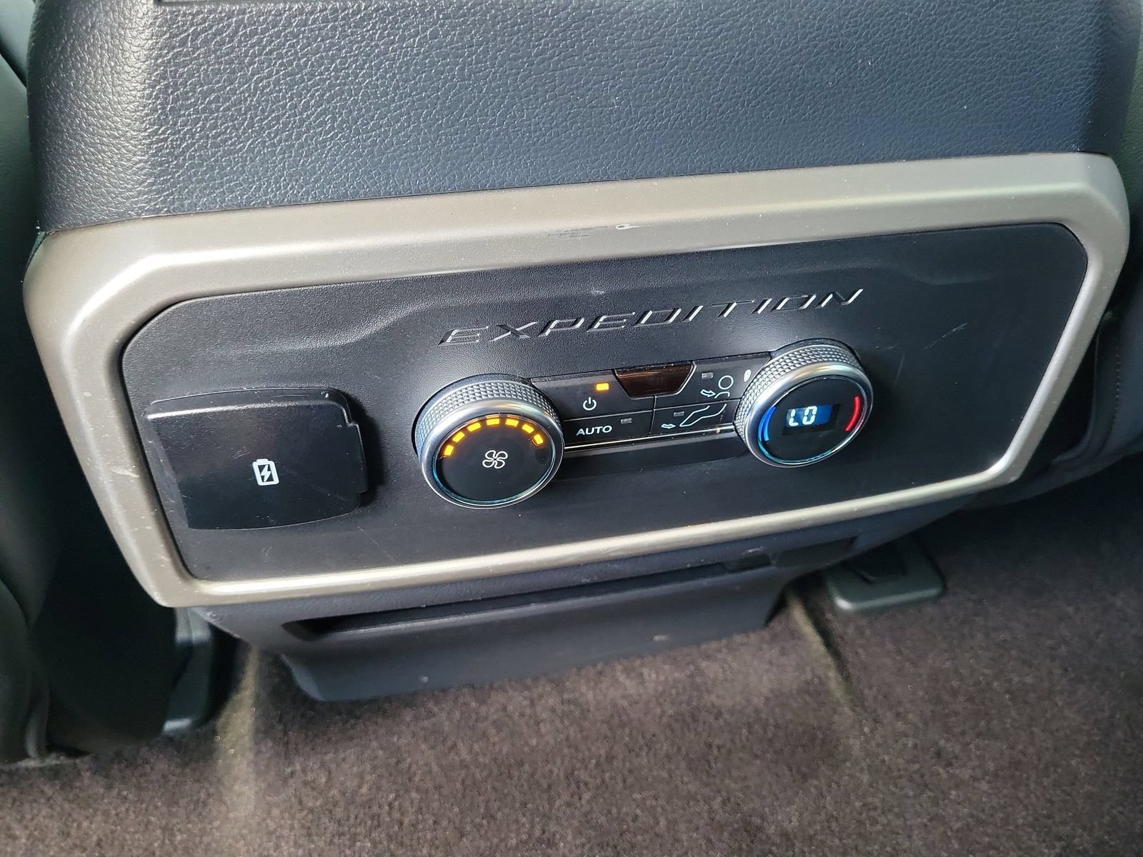 Certified 2023 Ford Expedition XLT RWD image 12