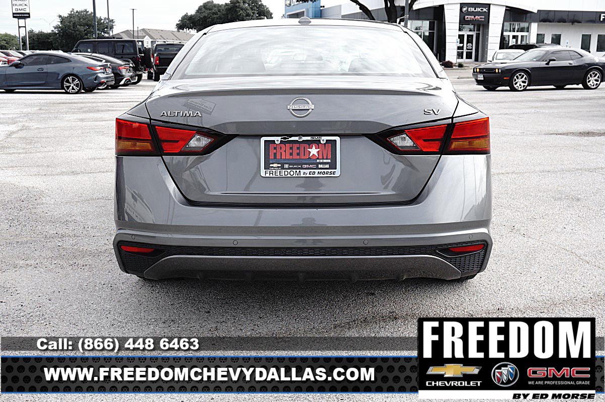 Used 2024 Nissan Altima 2.5 SV FWD image 38