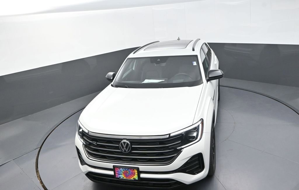 New 2026 Volkswagen Atlas Cross Sport SEL R-Line image 14