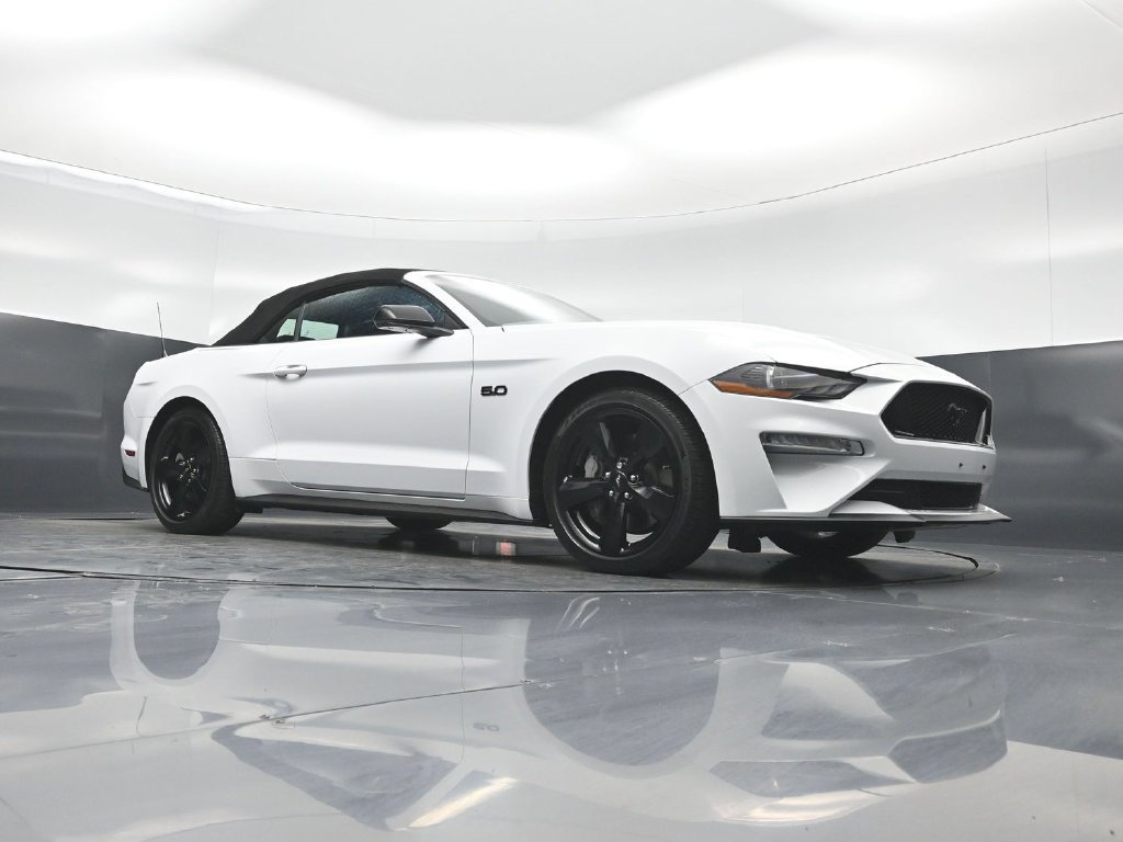 Used 2021 Ford Mustang GT Premium w/ Equipment Group 401A RWD image 3
