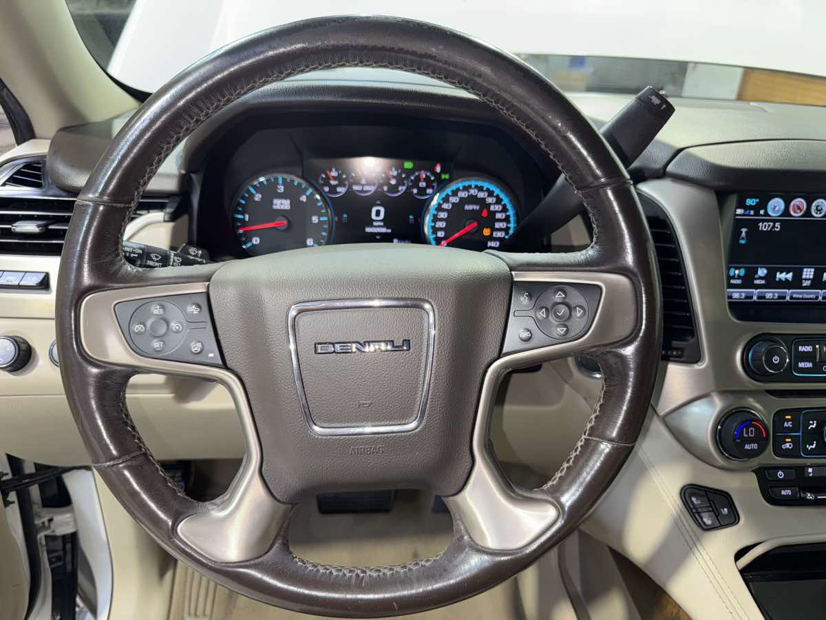 Used 2019 GMC Yukon Denali w/ Denali Ultimate Package AWD/4WD image 18