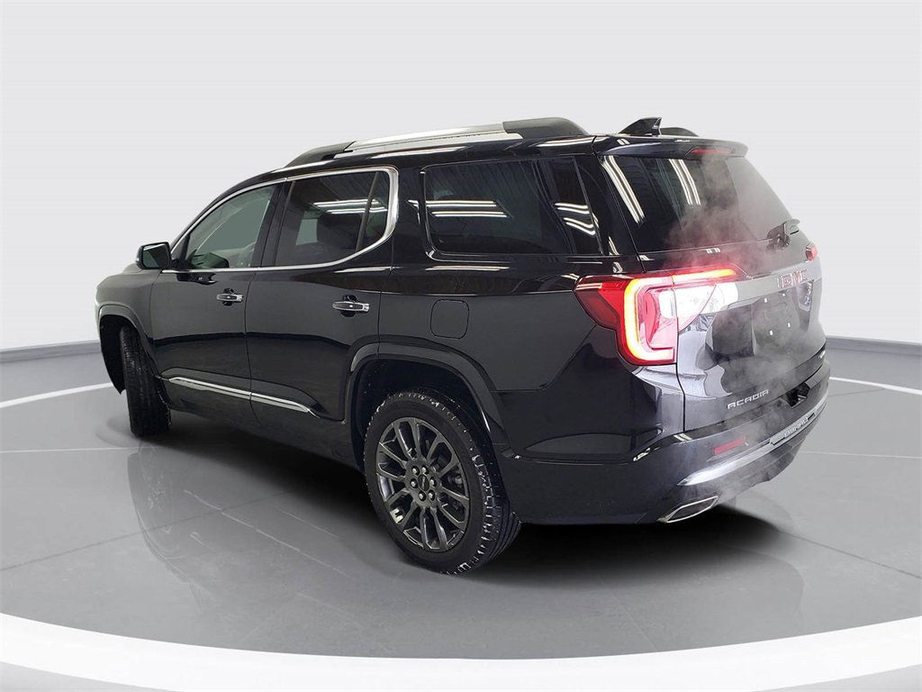 Used 2023 GMC Acadia Denali w/ Black Diamond Edition image 4