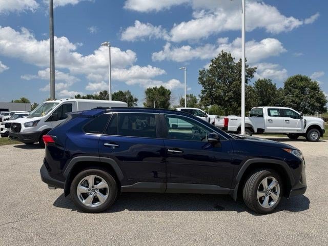 Used 2021 Toyota RAV4 Limited AWD/4WD image 10
