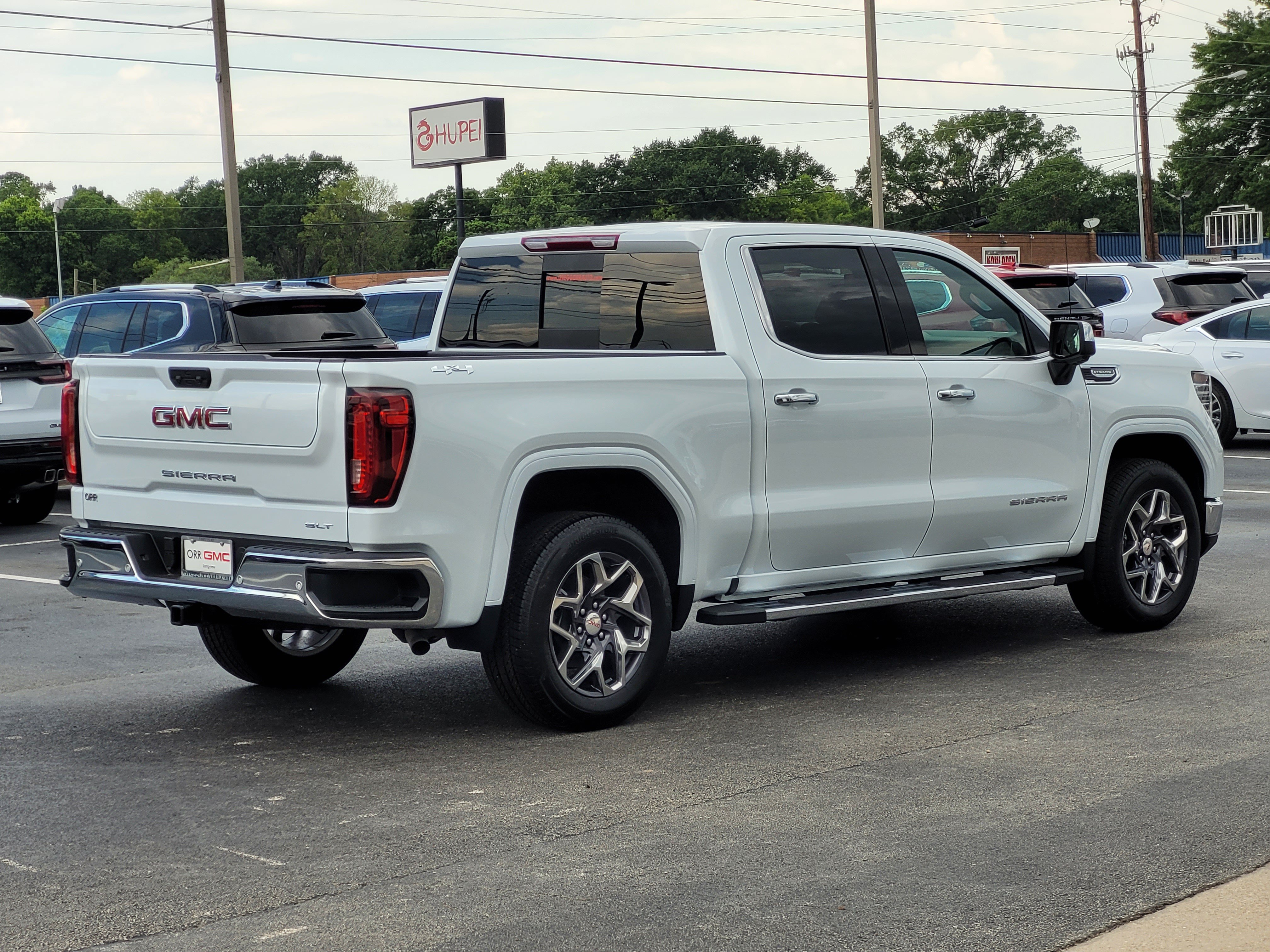 New 2026 GMC Sierra 1500 SLT AWD/4WD image 4