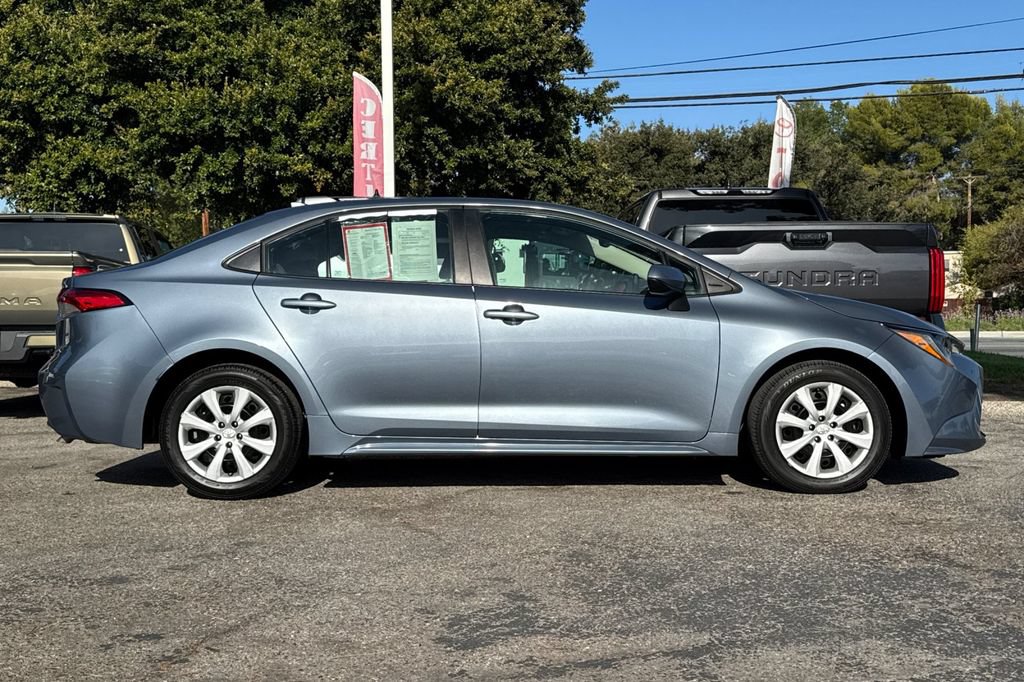 Certified 2025 Toyota Corolla LE FWD image 2