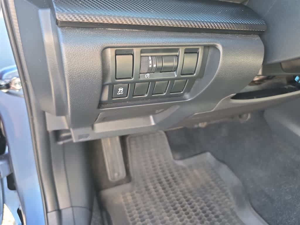Used 2019 Subaru Crosstrek 2.0i w/ Eyesight System AWD/4WD image 13