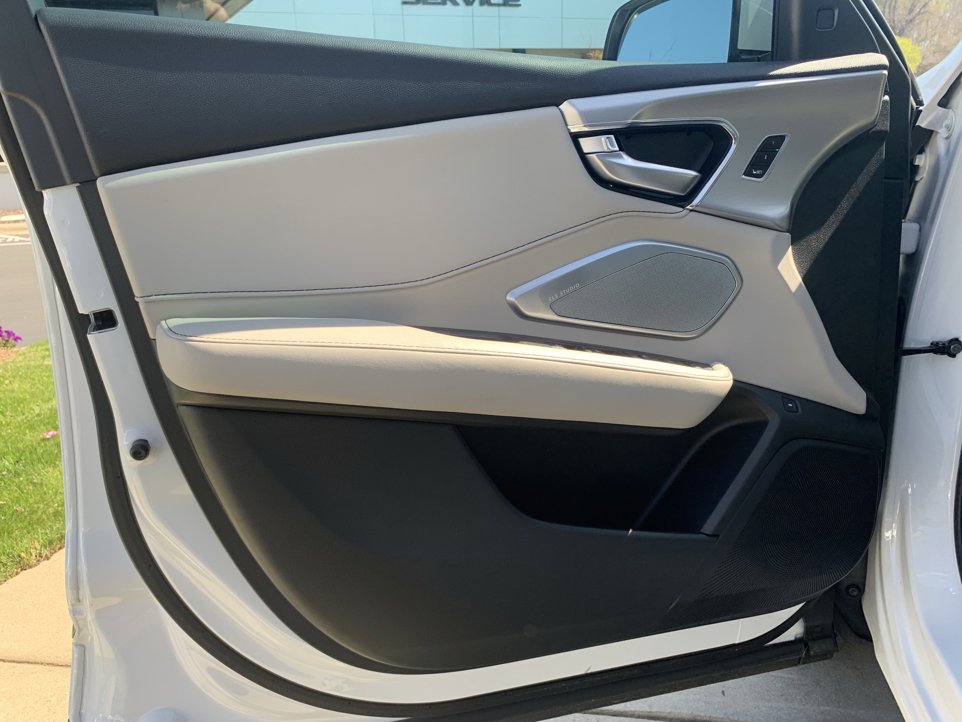 Used 2025 Acura RDX SH-AWD w/ Technology Package image 14